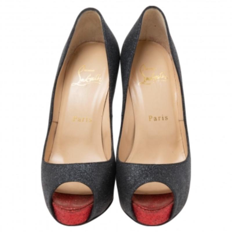 Christian Louboutin Schwarz Glitter Very Prive Pumps Größe 36 im Angebot 1