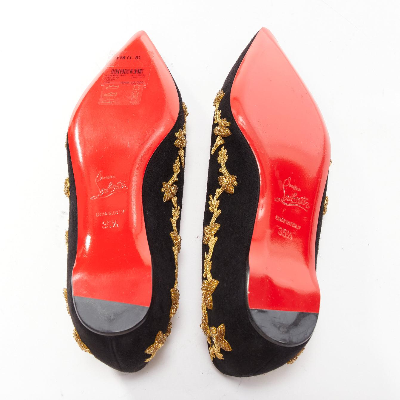 CHRISTIAN LOUBOUTIN - Escarpins pointus en cuir velours noir brodé d'or EU35.5 en vente 6
