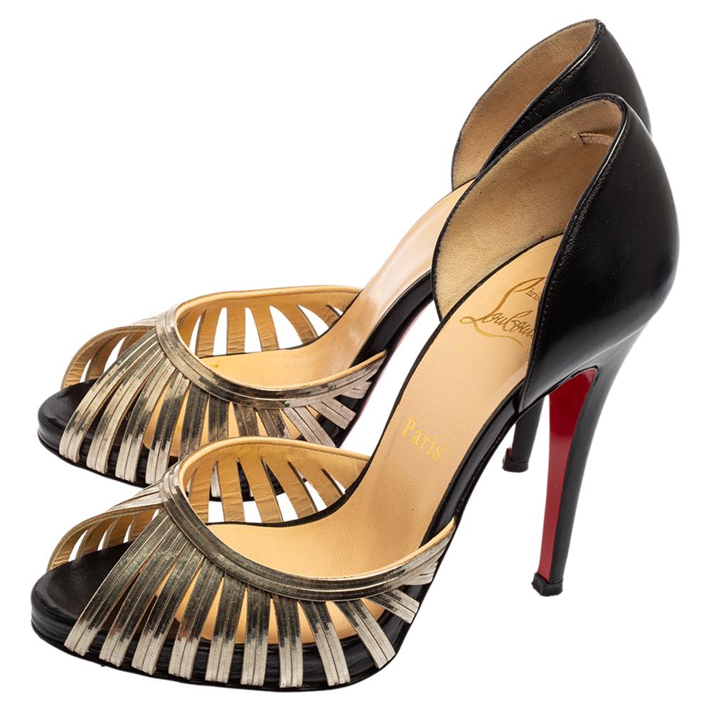 Christian Louboutin Black/Gold Leather and Metal Corpus Peep-Toe Pumps Size 37 In Good Condition For Sale In Dubai, Al Qouz 2
