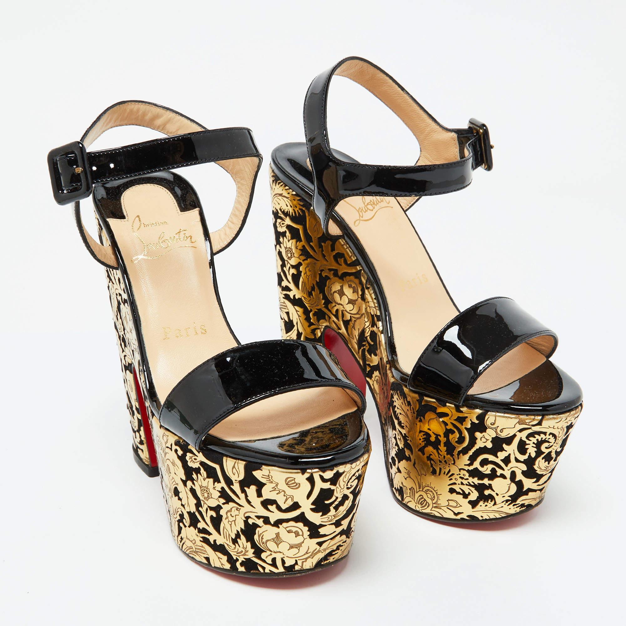 Christian Louboutin Sandalias de charol negro/oro con plataforma floral Bella Tige talla 36 en Bueno Estado en Dubai, Al Qouz 2