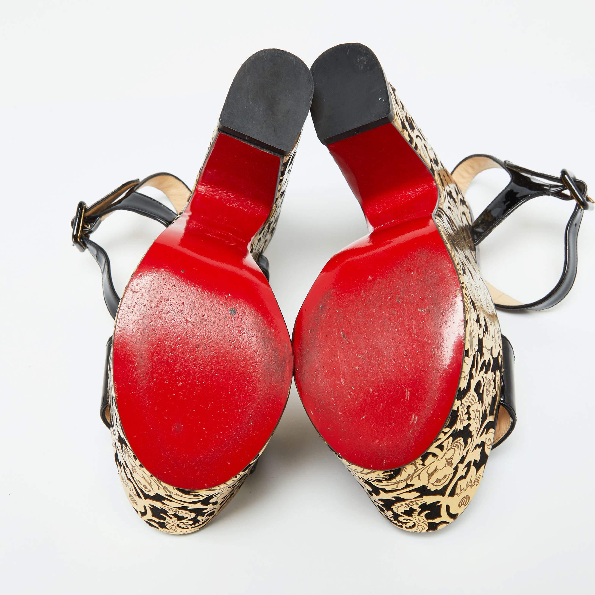 Christian Louboutin Sandalias de charol negro/oro con plataforma floral Bella Tige talla 36 1