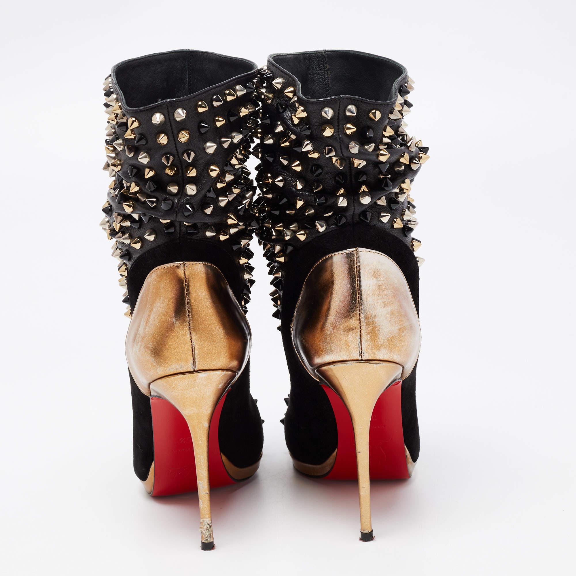 Christian Louboutin Black/Gold Suede, Patent Spike Wars Ankle Booties Size 35.5 In Good Condition For Sale In Dubai, Al Qouz 2