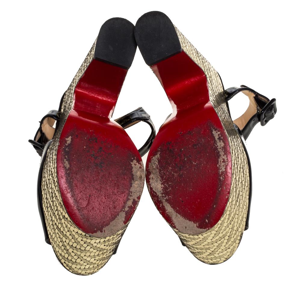 Christian Louboutin Black Gold Wedge 'So Bella' T-Bar Open Toe Sandals Size 38 In Good Condition In Dubai, Al Qouz 2