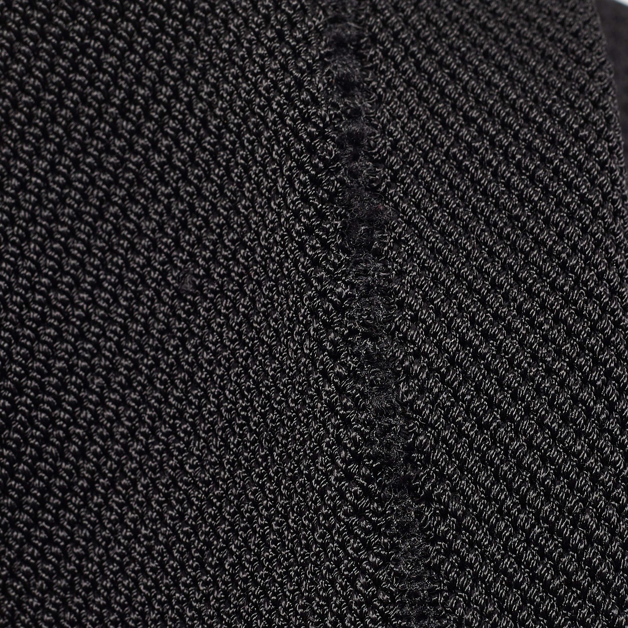 Christian Louboutin Stivali al ginocchio in pelle e tessuto nero Souricette 35,5 In condizioni ottime a Dubai, Al Qouz 2