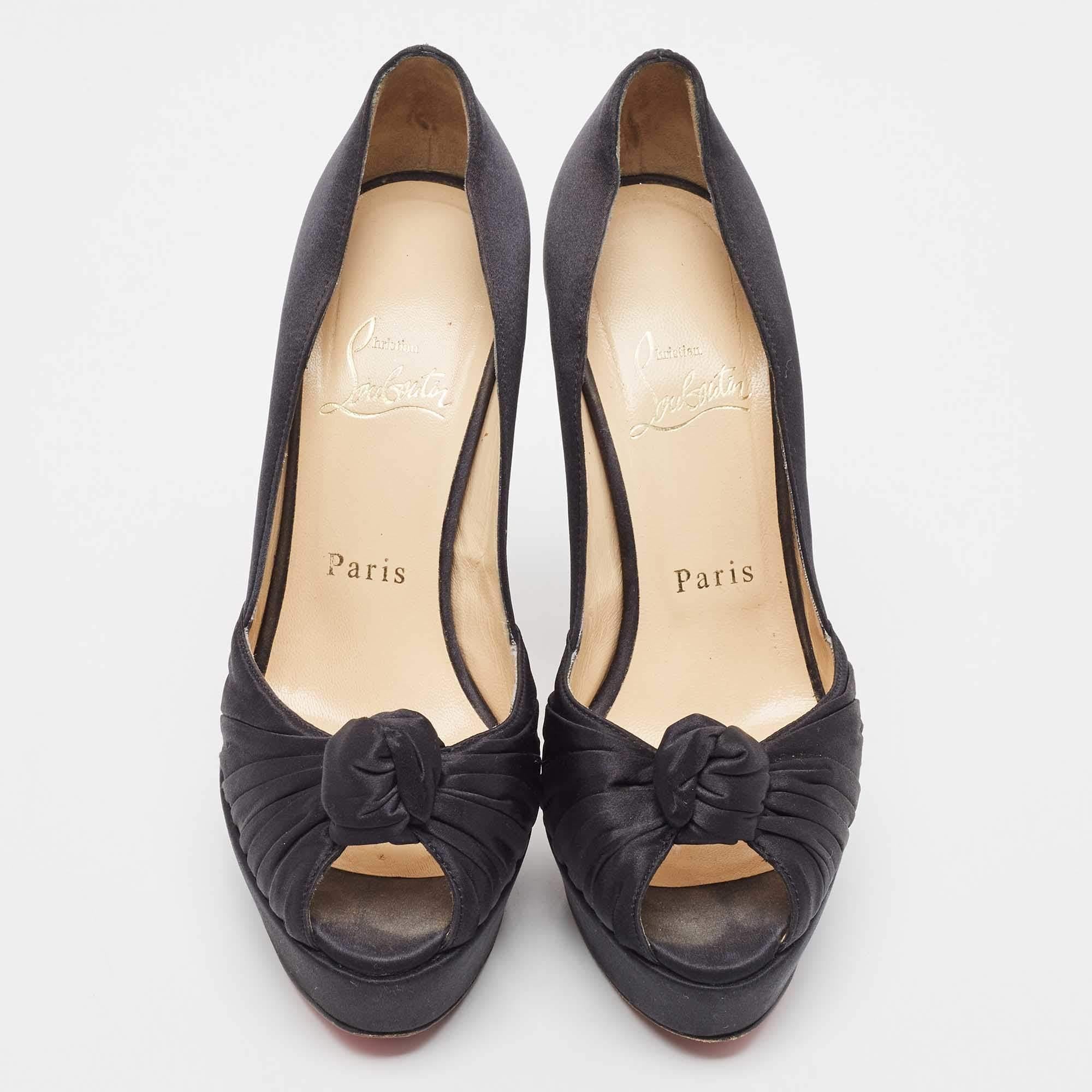 Make a chic style statement with these designer pumps. They showcase sturdy heels and durable soles, perfect for your fashionable outings!

