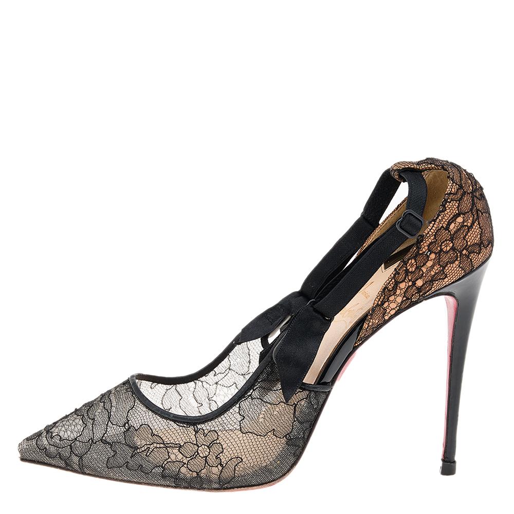 Overlaid with intricate lace and satin on the exterior and carved into an attractive shape, these Hot Jeanbi 100 pumps from Christian Louboutin will bring their feminine aesthetic to your wardrobe with complete ease. They flaunt a black hue, pointed