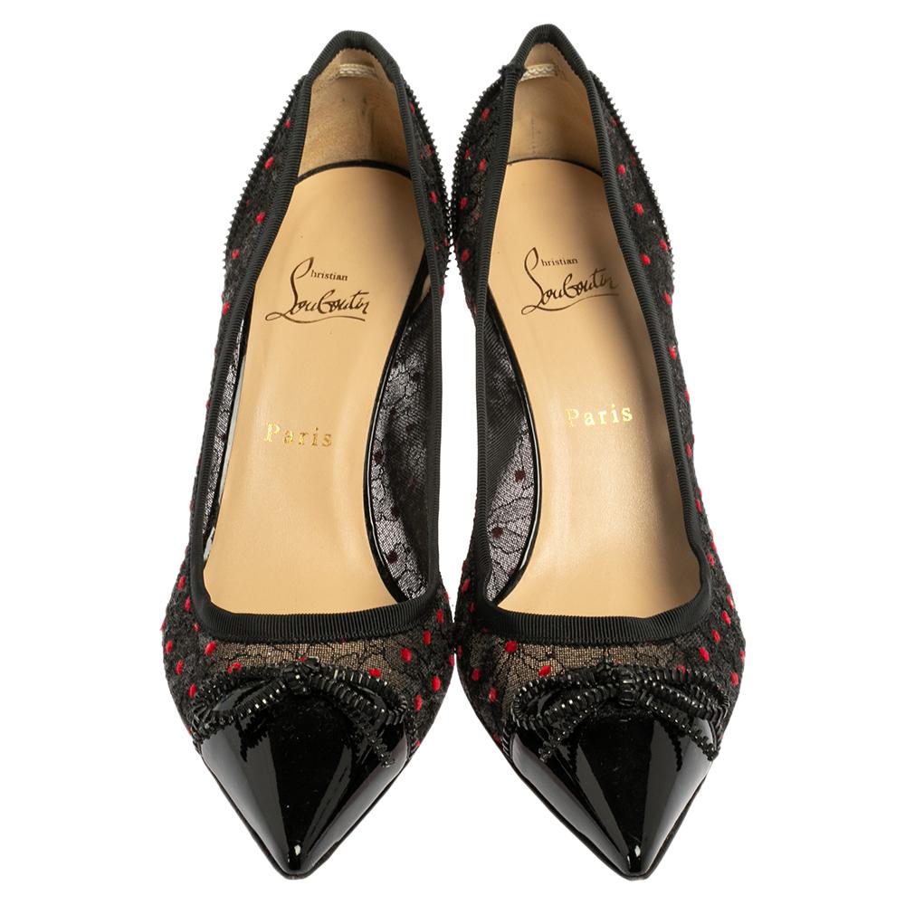 Gift your feet these stunning pumps by Christian Louboutin today. Crafted in lace and patent leather, the pointed-toe pumps are a blend of quality and elegance. They're feature pointed toes with bow detailing and 7.5 cm heels. They are ideal with