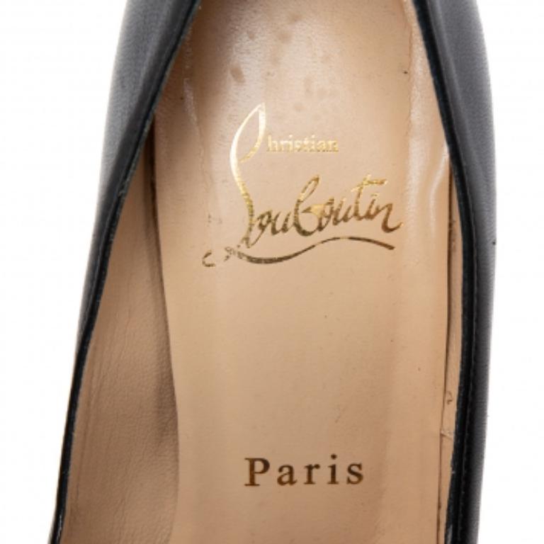 Christian Louboutin Bombas de plataforma Aborina de cuero negro Talla 35 en Bueno estado para la venta en Dubai, Al Qouz 2