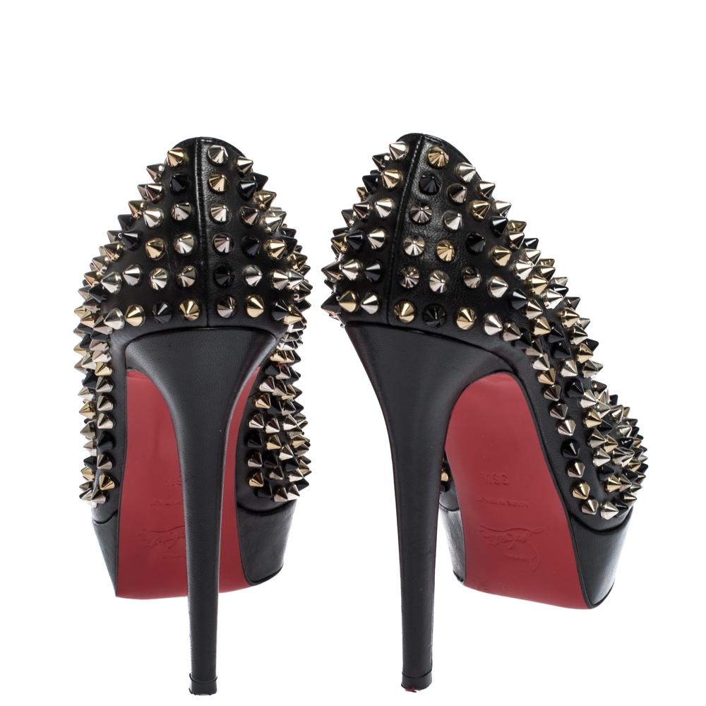 Christian Louboutin Schwarz Leder Alti Spike Plateau Pumps Größe 36::5 im Zustand „Gut“ in Dubai, Al Qouz 2