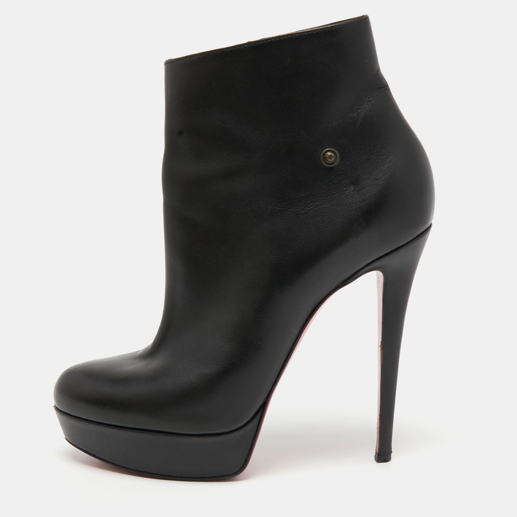 Enjoy the most fashionable days with these stylish Christian Louboutin boots. Modern in design and craftsmanship, they are fashioned to keep you comfortable and chic!

Includes: Original Dustbag


