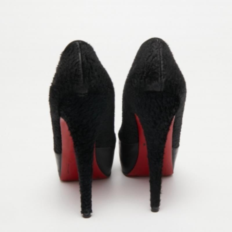 De las mujeres Christian Louboutin Bombas Maggie de piel negra y pelo de becerro Talla 38.5 en venta