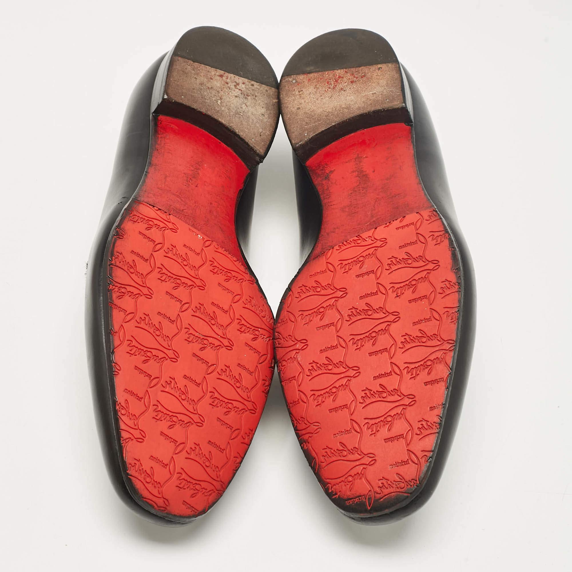 Christian Louboutin Pantofole da fumo in pelle nera e pelo di vitello misura 43 in vendita 1