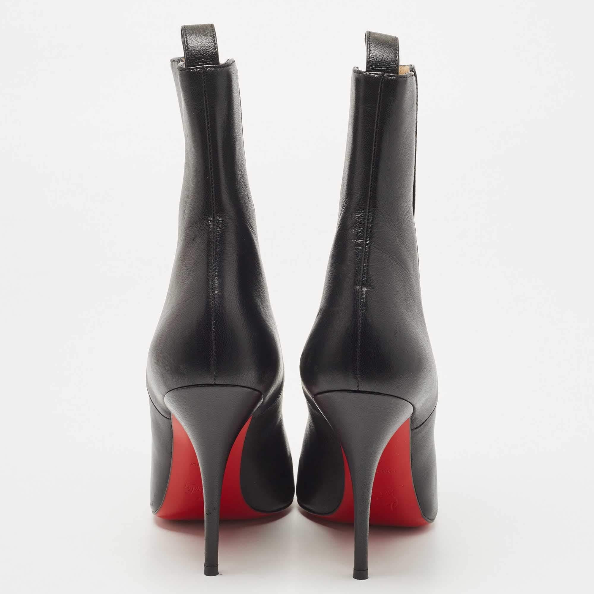 Christian Louboutin Black Leather and Patent Tuscon Booties Size 38 In Excellent Condition In Dubai, Al Qouz 2