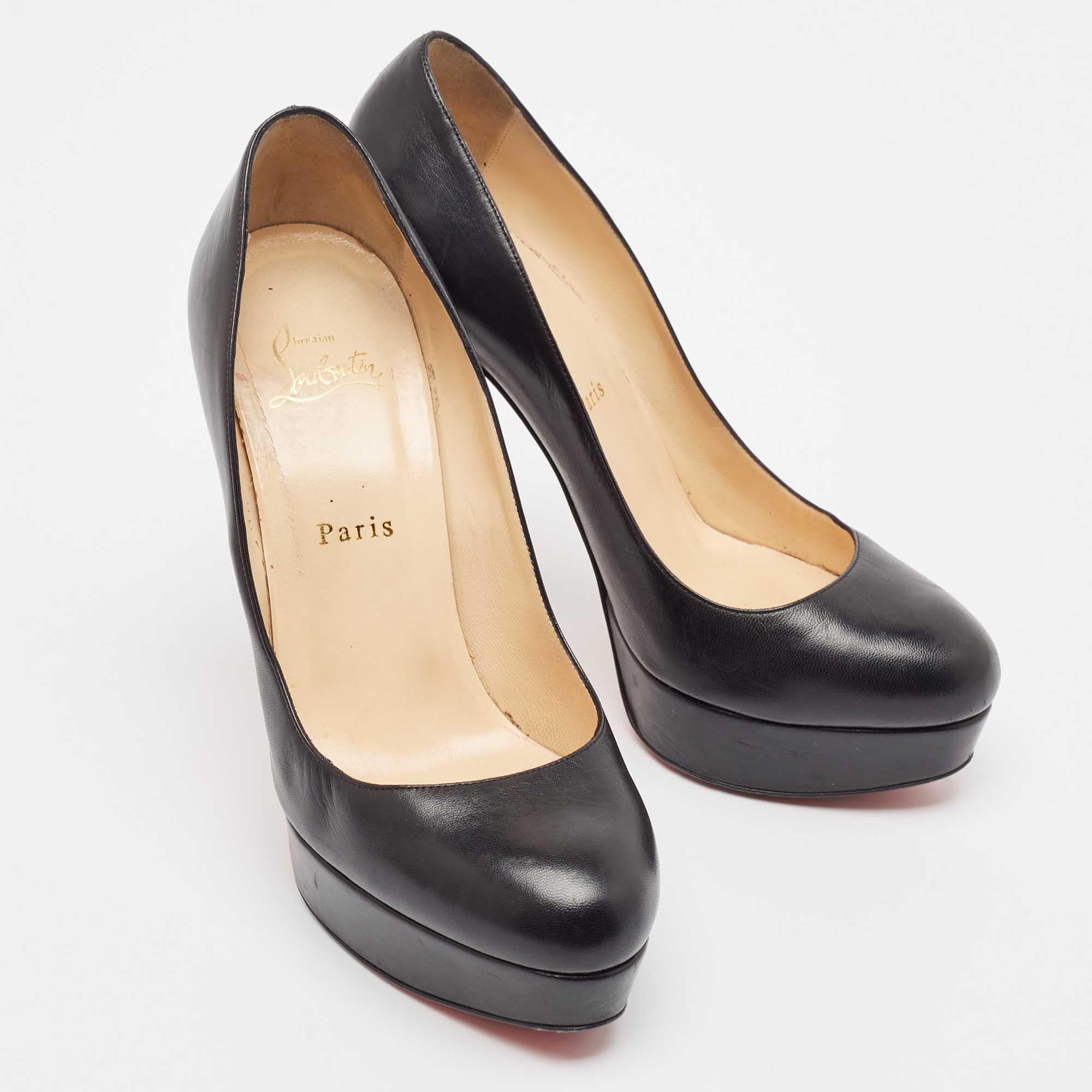 Christian Louboutin Bombas de plataforma Bianca de cuero negro 39,5 en Bastante bueno Estado en Dubai, Al Qouz 2