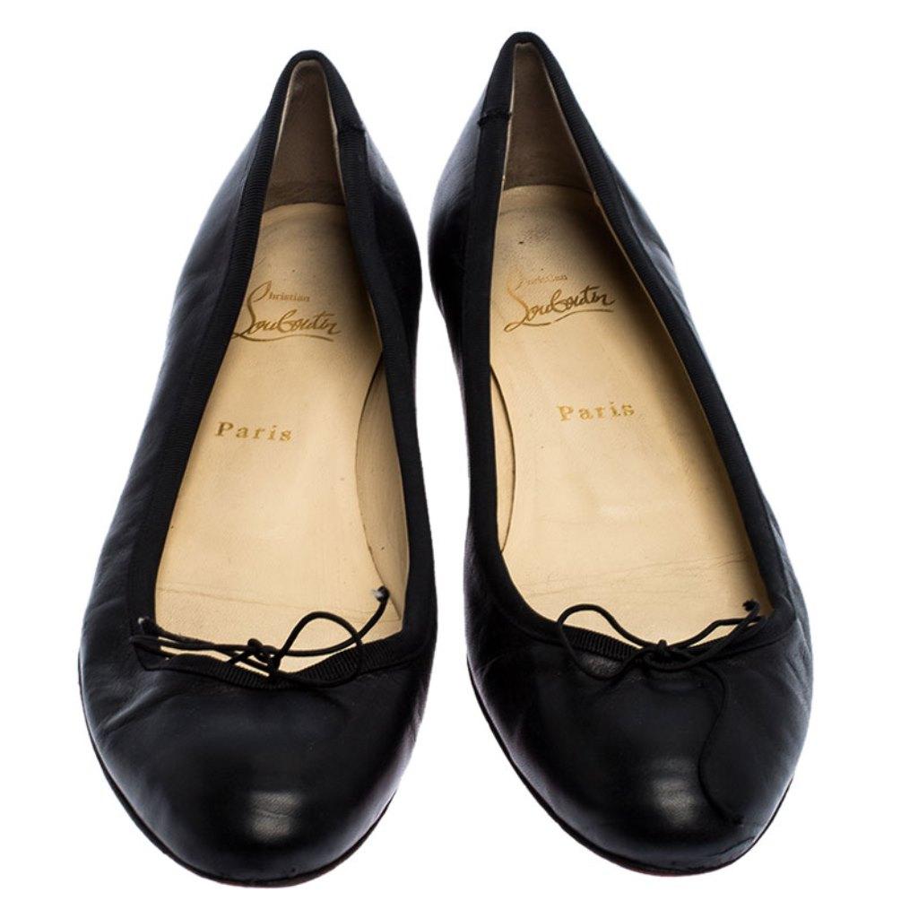 These ballet flats from Christian Louboutin will be your first choice when you are out for long hours because they provide excellent comfort. They are crafted from black leather and designed with bows on the uppers and the iconic red