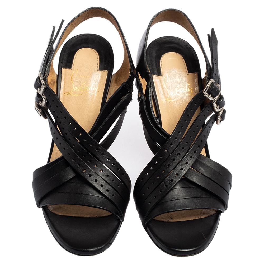 Christian Louboutin Sandali in pelle nera con fibbia e cinturino incrociato misura 37 1