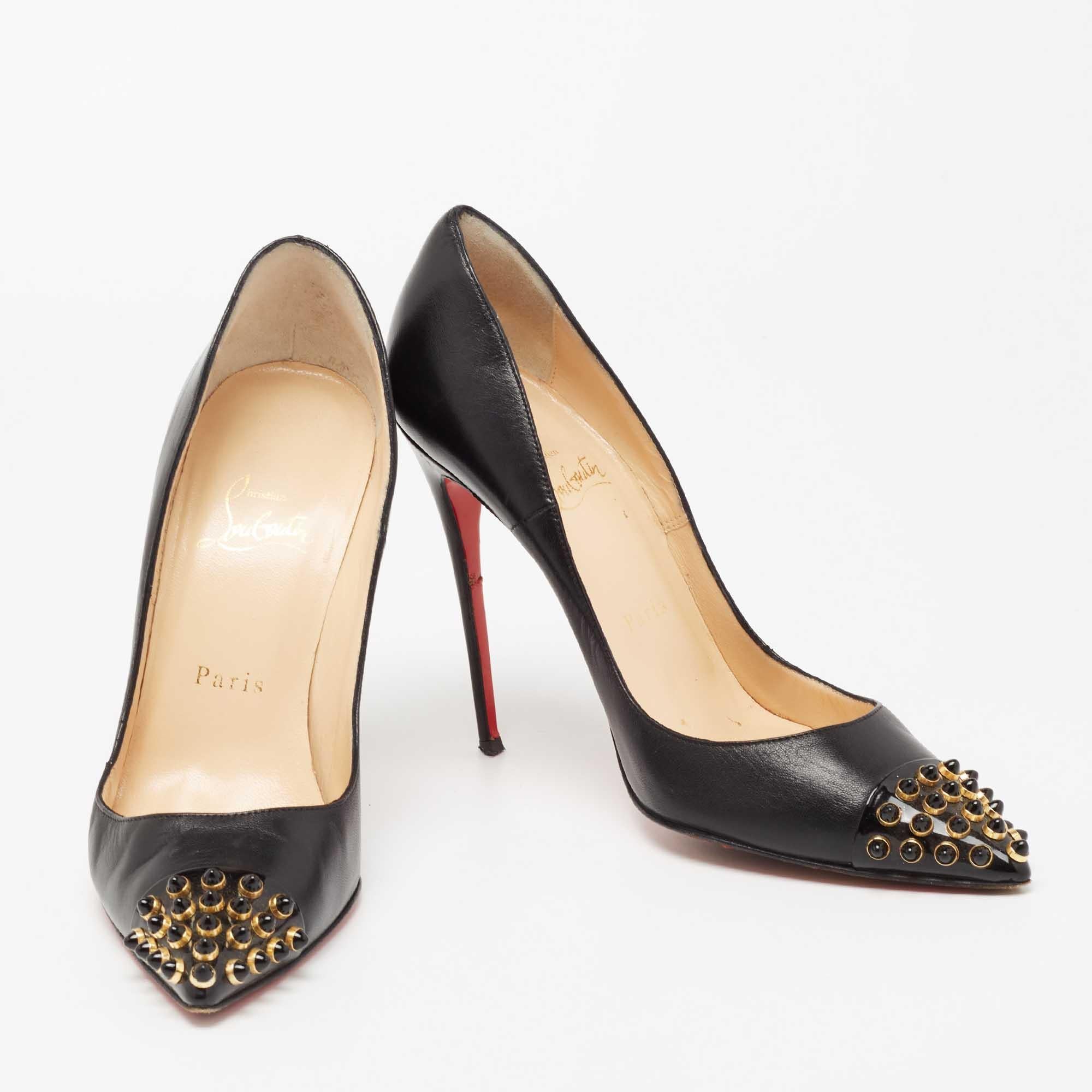 Christian Louboutin Black Leather Cabo Pumps Size 37.5 In Good Condition For Sale In Dubai, Al Qouz 2