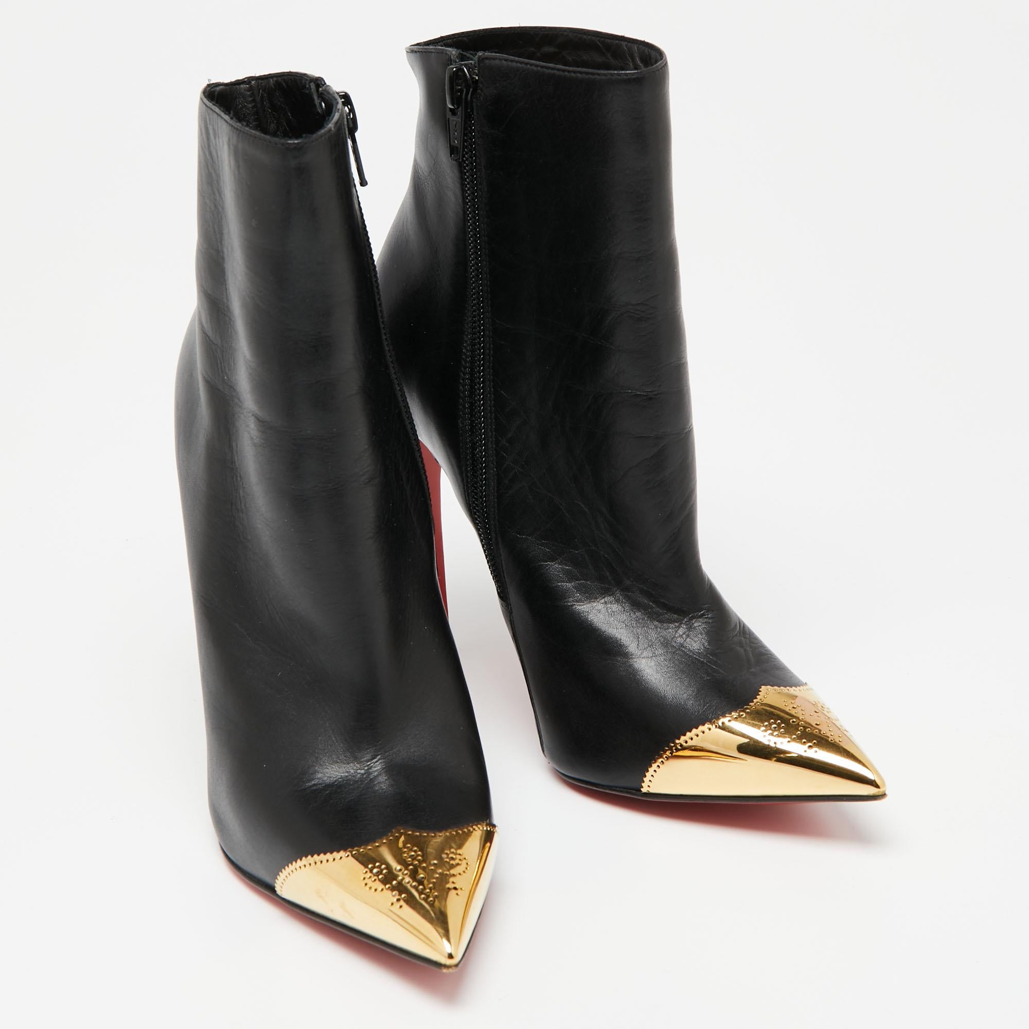 Christian Louboutin Black Leather Calamijane Pointed-Toe Ankle Booties Size 35.5 For Sale 1