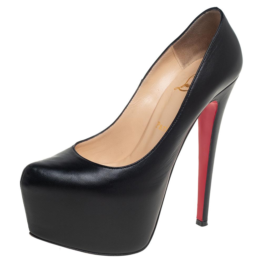 Take your love for Louboutins to new heights by adding this gorgeous Daffodile pair to your collection. The black pumps speak of high fashion in every stitch and curve. The exterior is made from leather and is finished with concealed chunky