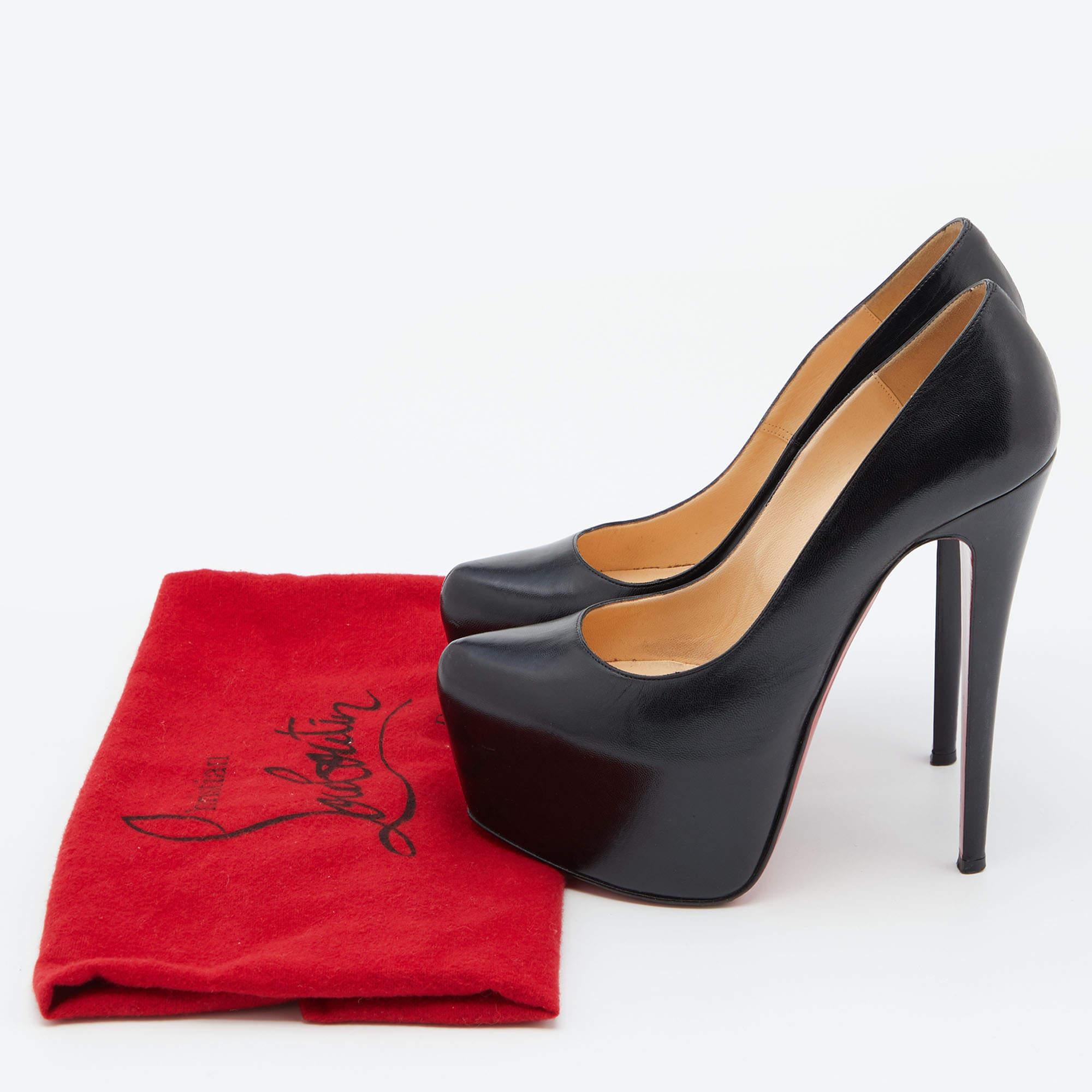 Christian Louboutin Black Leather Daffodile Pumps Size 38.5 For Sale 2