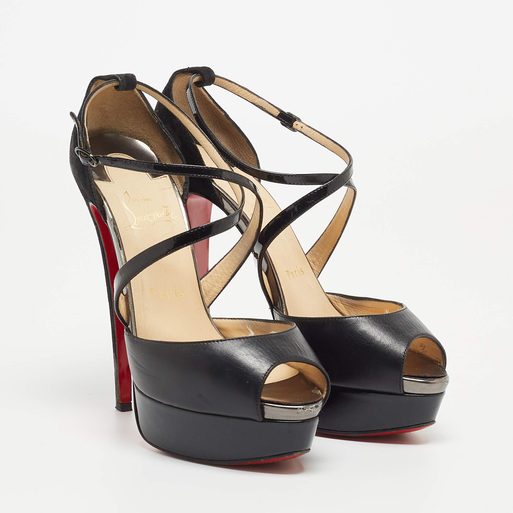 Wear these designer sandals to spruce up any outfit. They are versatile, chic, and can be easily styled. Made using quality materials, these sandals are well-built and long-lasting.

