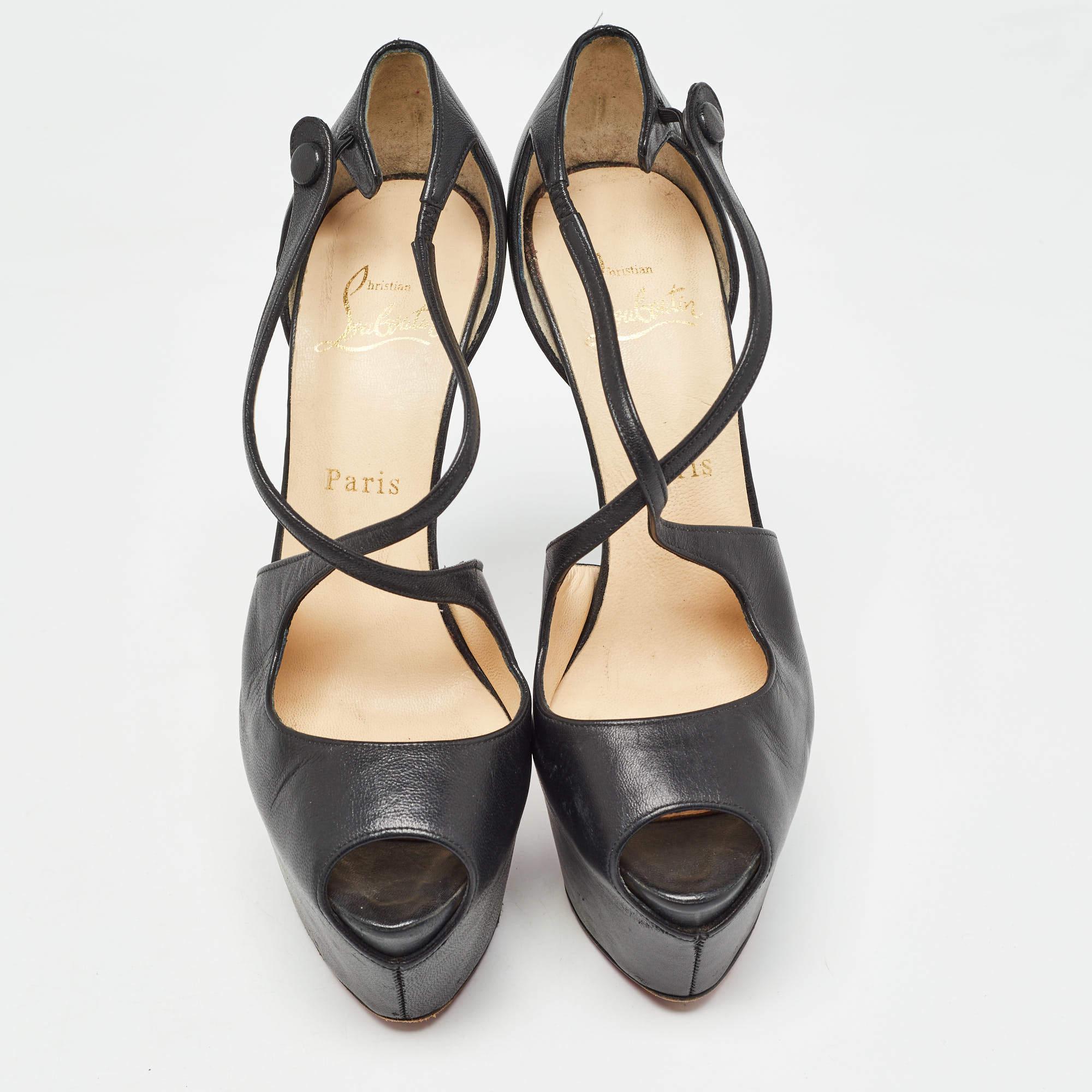 Christian Louboutin Black Leather Exagona Sandals Size 37.5 In Good Condition In Dubai, Al Qouz 2