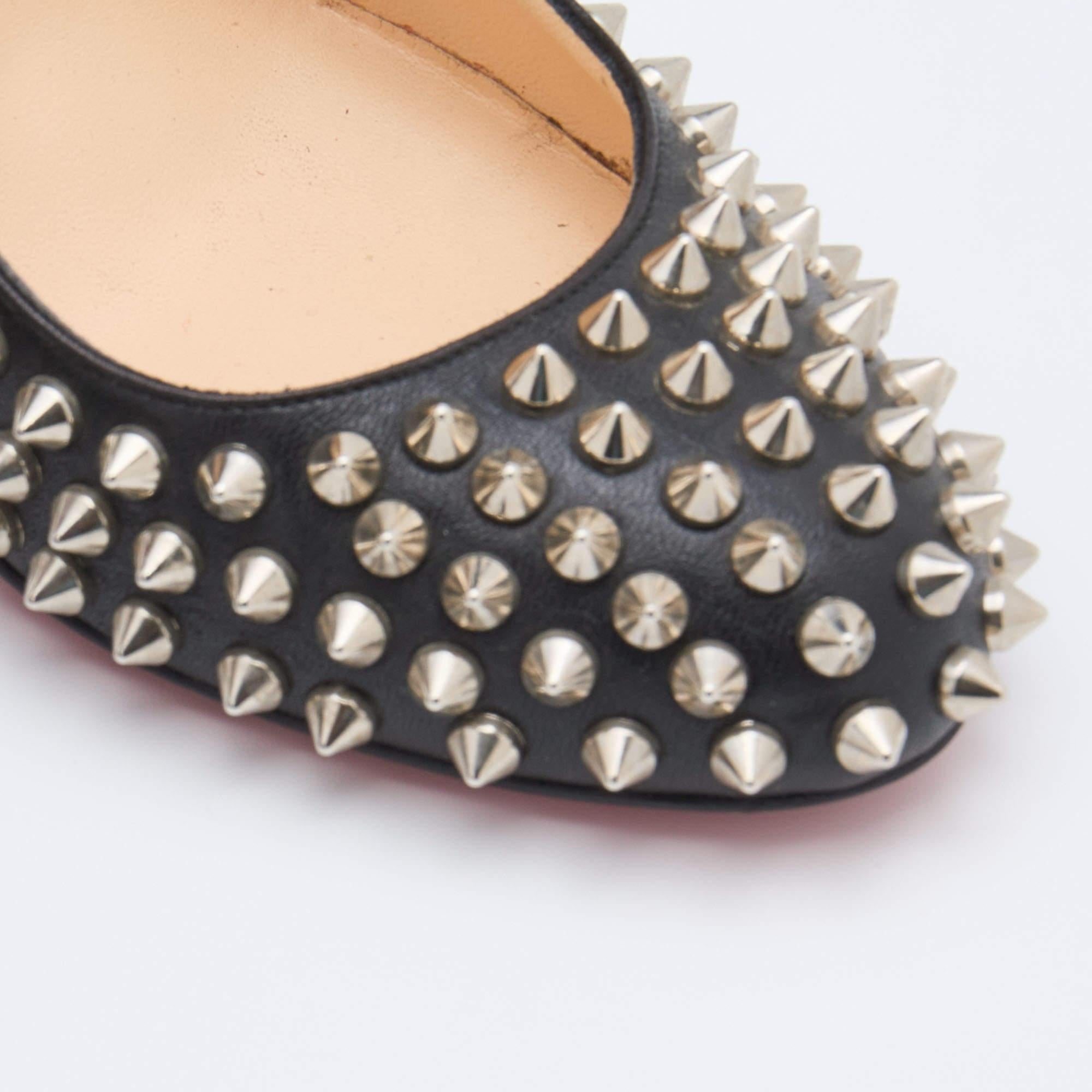 Christian Louboutin Black Leather Fifi Spike Round Toe Pumps Size 37 For Sale 1