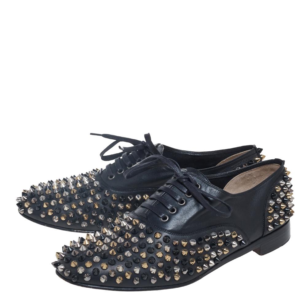 Christian Louboutin Black Leather Freddy Spike Lace-Up Oxfords Size 39.5 In Good Condition In Dubai, Al Qouz 2