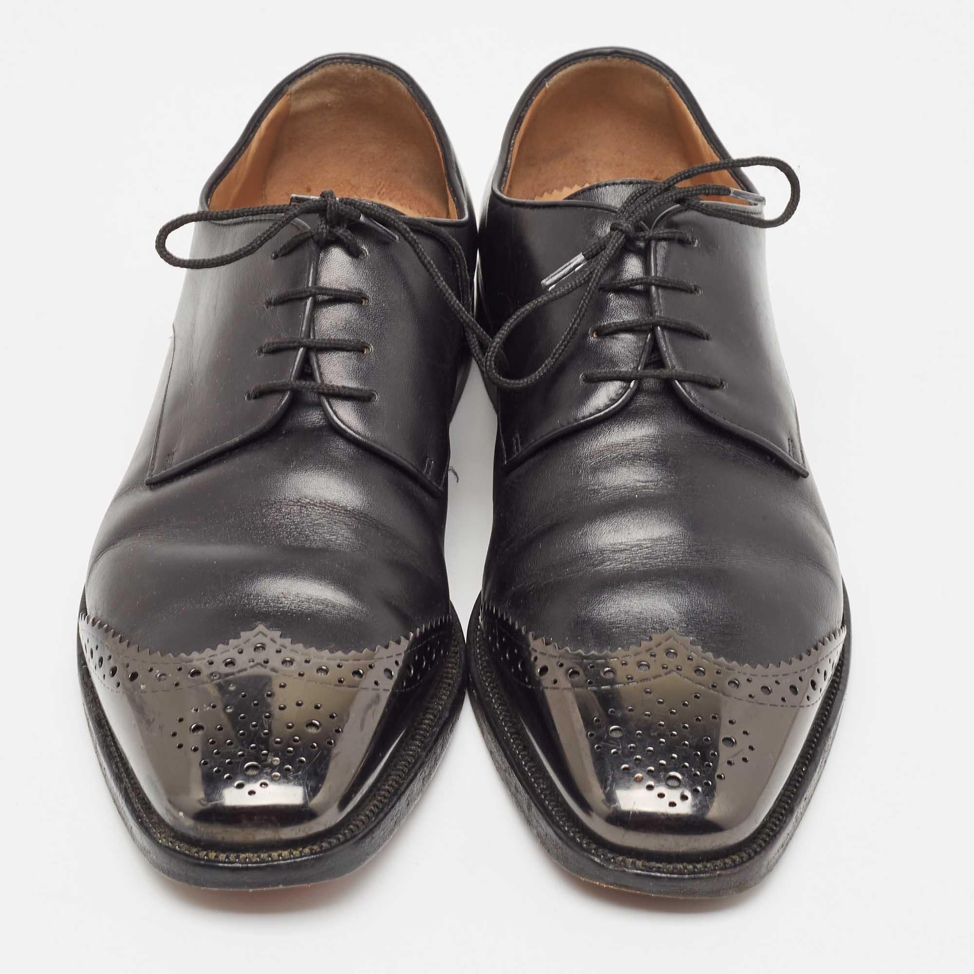 These Christian Louboutin derby shoes aim to deliver a fashionable result. Constructed using leather and secured with laces, these shoes are as durable as they are appealing.

