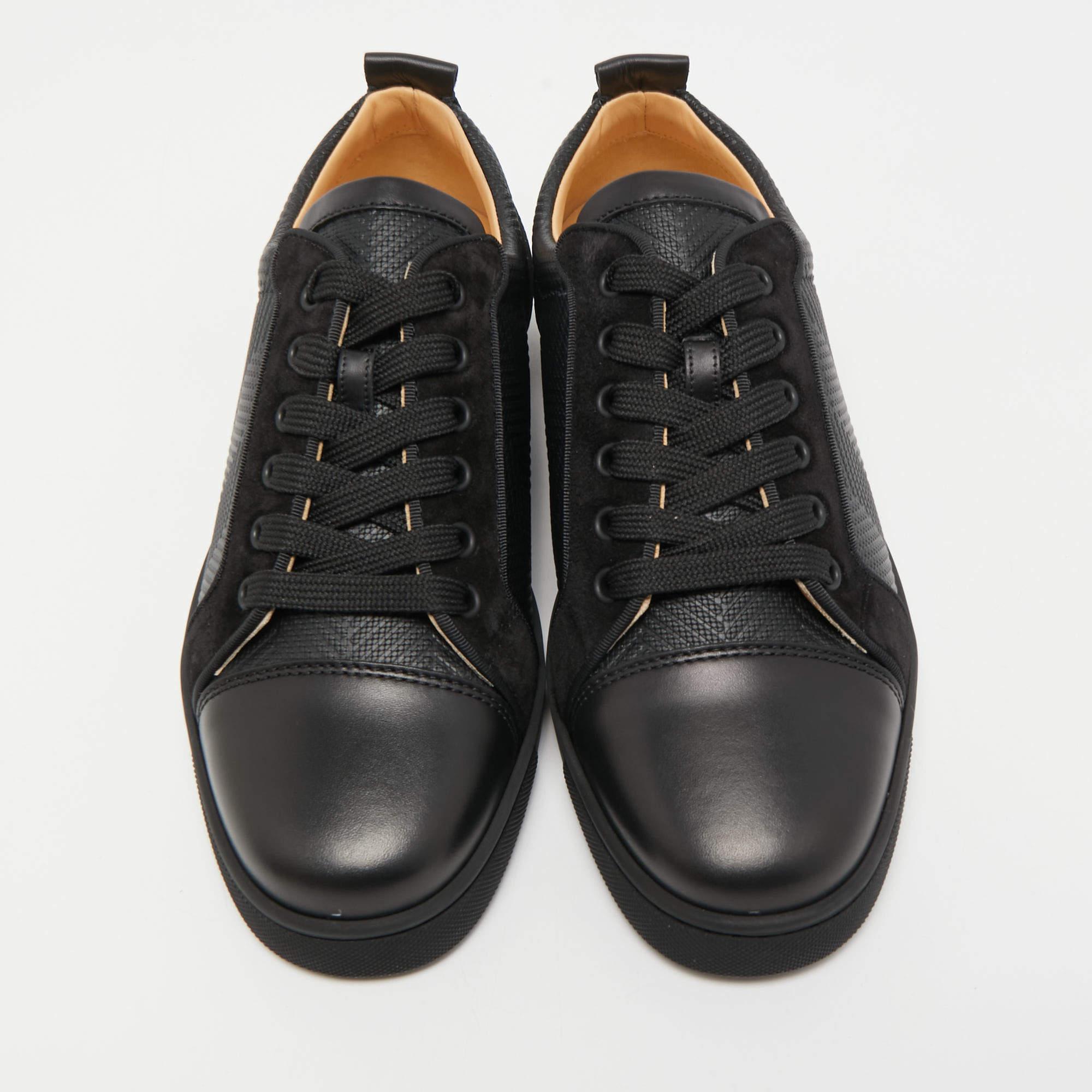 Christian Louboutin Black Leather Louis Junior Low Top Sneakers Size 40 In New Condition In Dubai, Al Qouz 2