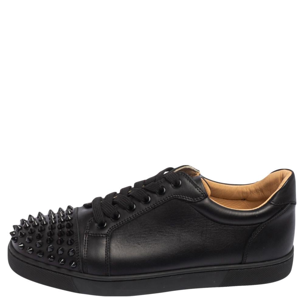 We see the edgy aesthetic of Christian Louboutin well-translated into these sneakers. They are crafted from leather with spikes decorated on the cap toes. Lace-ups and leather insoles complete them. The red soles of the low-top Louis Junior Spikes