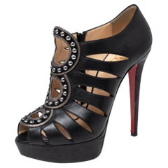 Christian Louboutin Stivali in pelle nera con borchie Maralla Taglia 38,5
