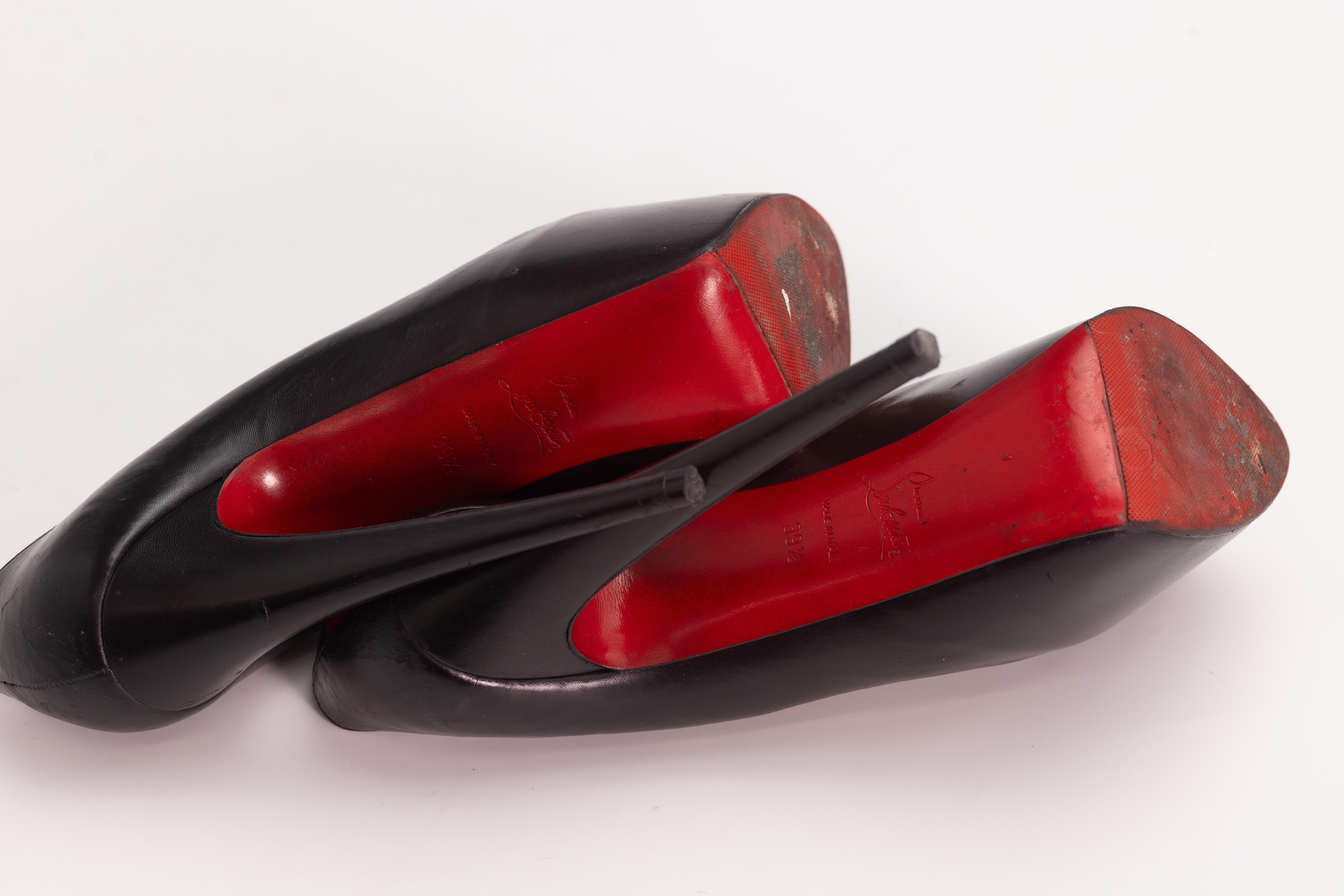 Christian Louboutin Black  Leather Mary Jane Heels (EU 39.5) For Sale 2