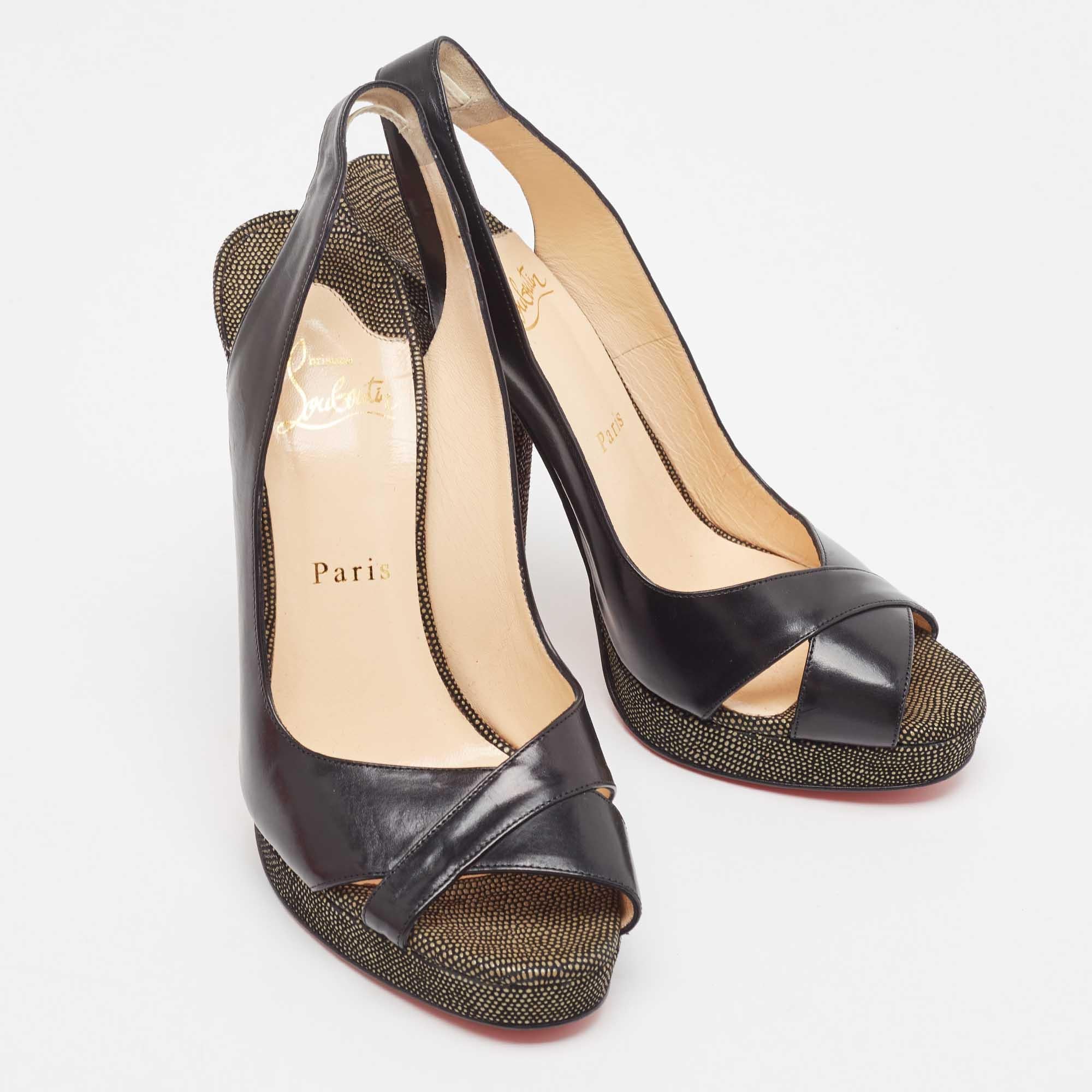 Noir Christian Louboutin Sandales à talons compensés en cuir noir Morphea Taille 39 en vente