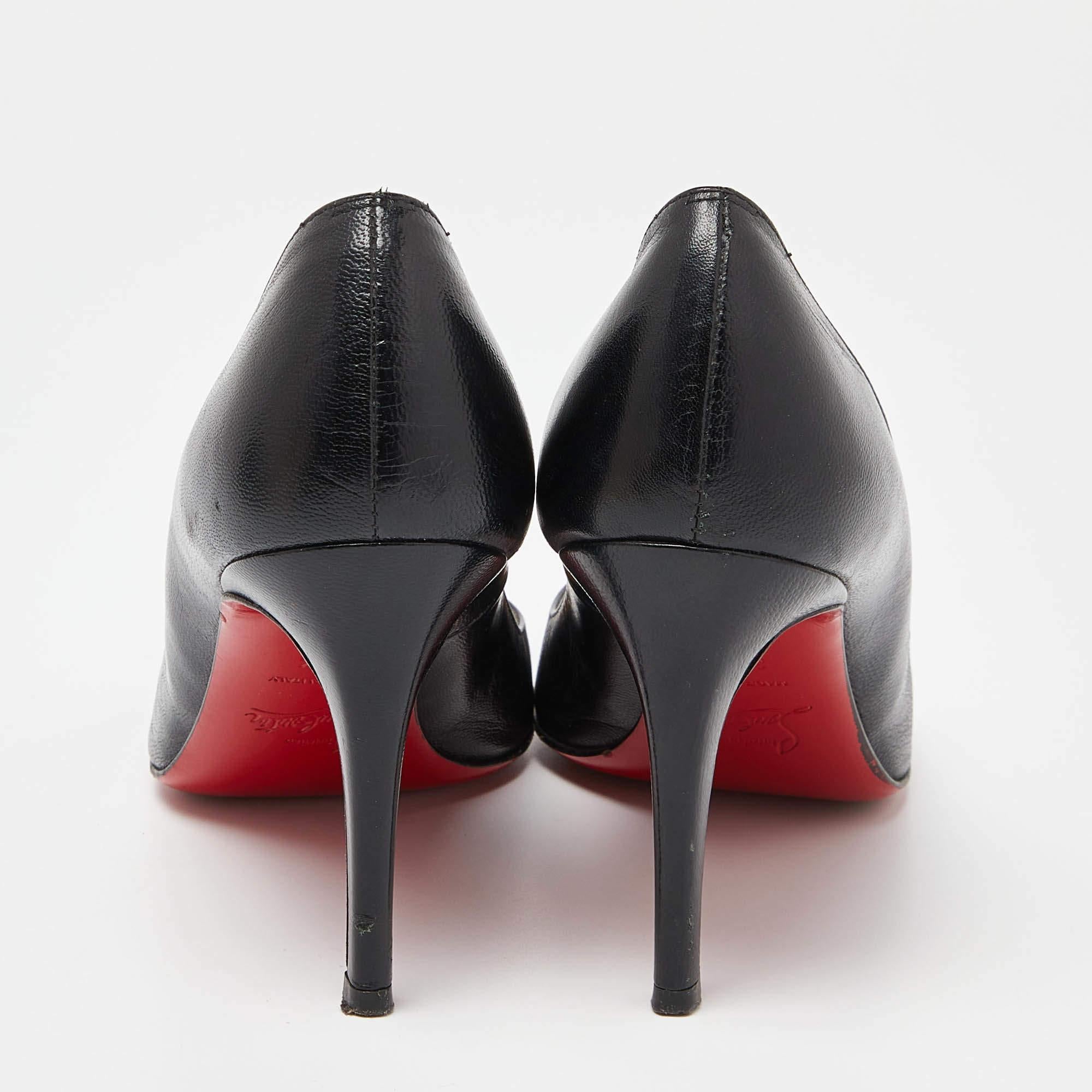 Women's Christian Louboutin Black Leather New Simple Pumps Size 36.5 For Sale