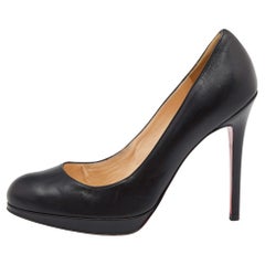 Christian Louboutin Schwarze einfache schwarze Leder-Pumps Größe 37.5