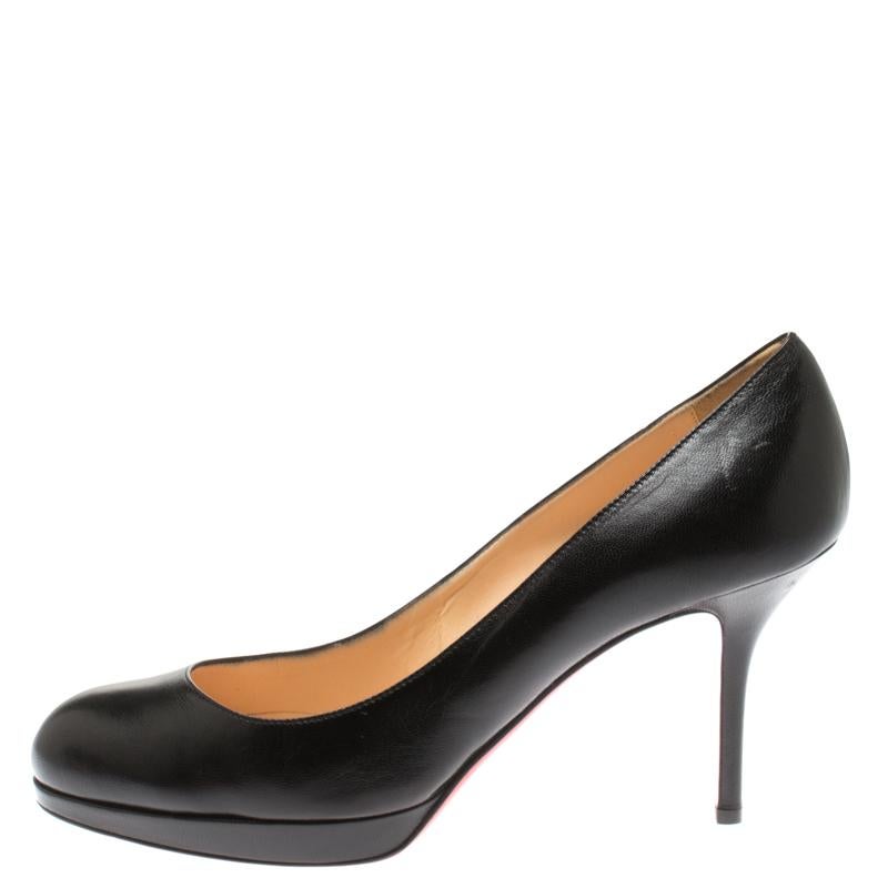 Simple in style and design, these Louboutin pumps are worth every penny you spend! The black pumps have been crafted from leather and styled with round toes. They come equipped with comfortable insoles, 9.5 cm heels and thin platforms. They are