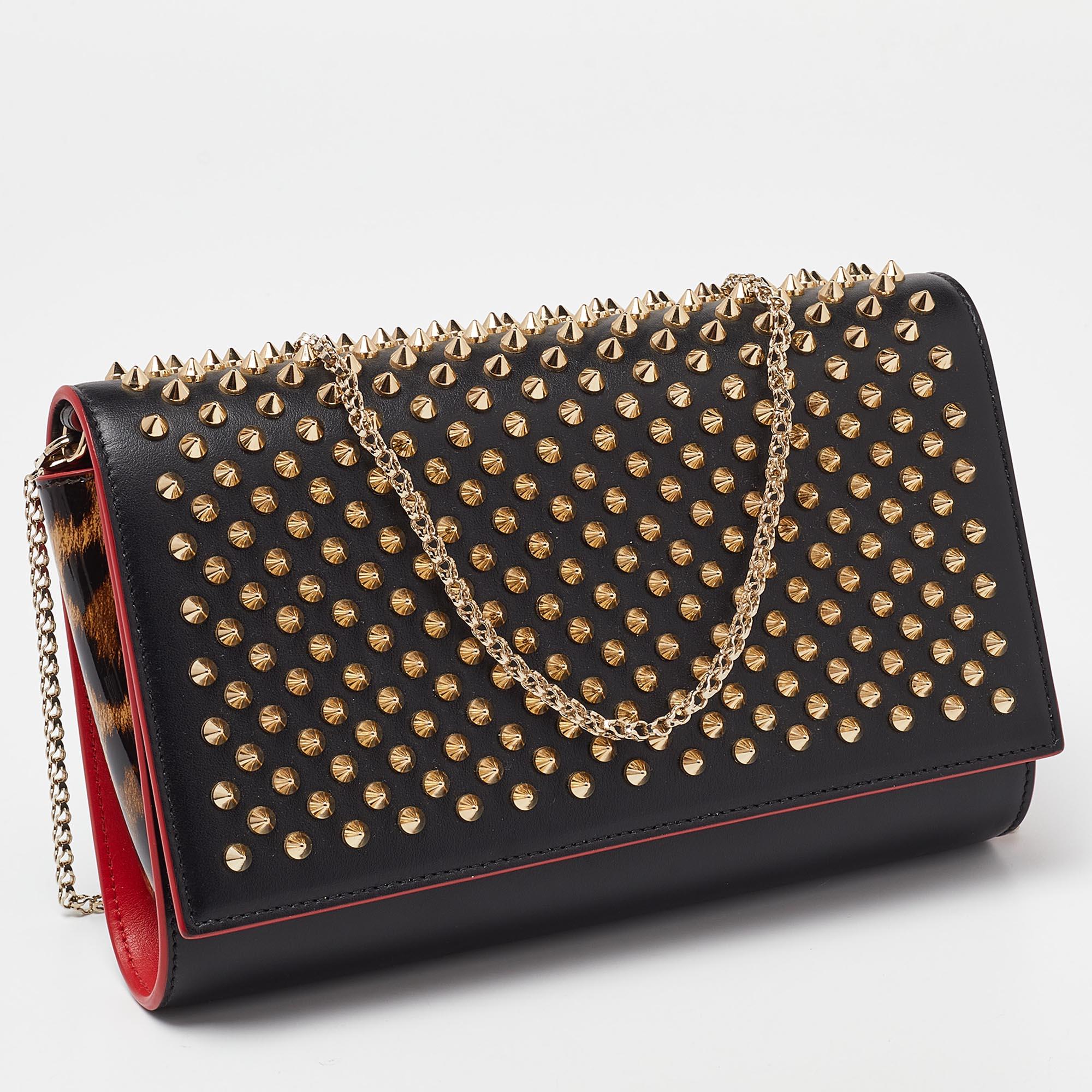 Christian Louboutin Black Leather Paloma Spiked Chain Clutch In Fair Condition In Dubai, Al Qouz 2