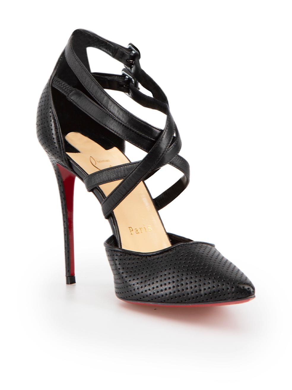 CONDITION is Very good. Minimal wear to heels is evident. Minimal wear to uppers where some creasing and a small scuff at the right toe is seen. Light abrasion also seen through the outsoles on this used Christian Louboutin designer resale item.
 
