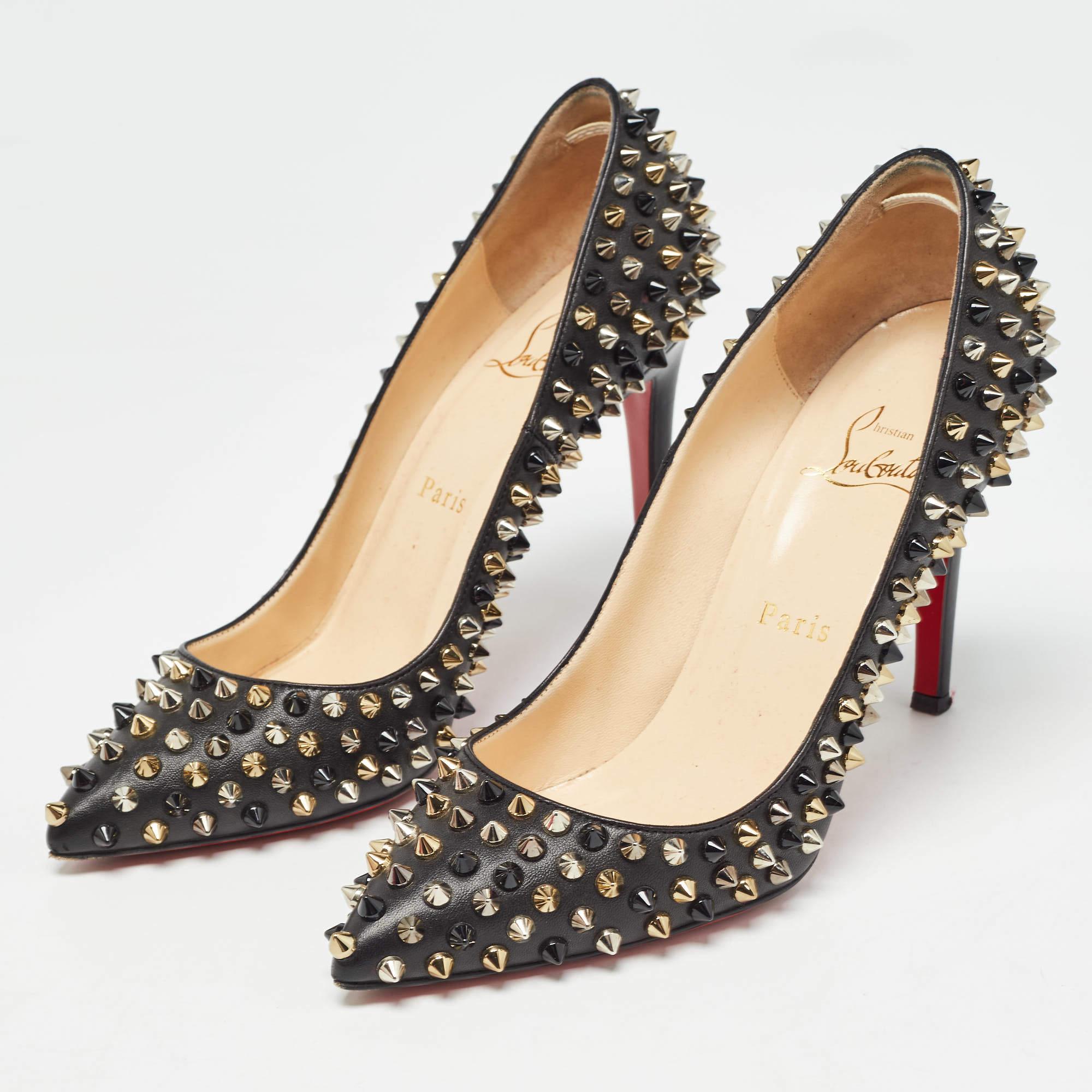 Make a chic style statement with these designer pumps. They showcase sturdy heels and durable soles perfect for your fashionable outings
