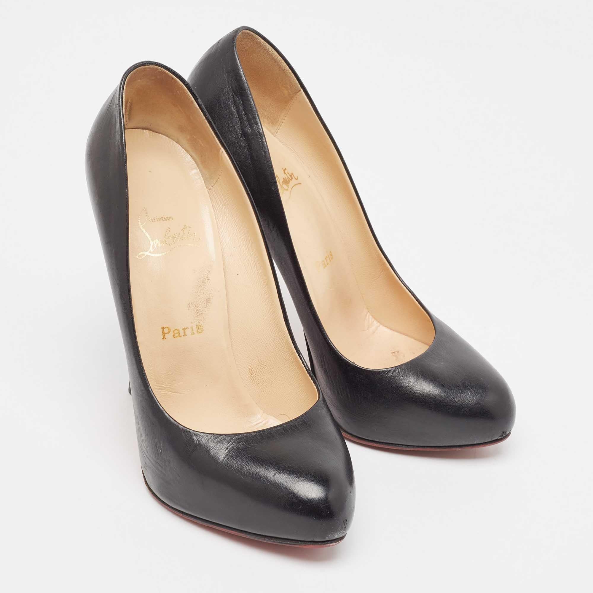 Women's Christian Louboutin Black Leather Rolando Pumps Size 37 For Sale
