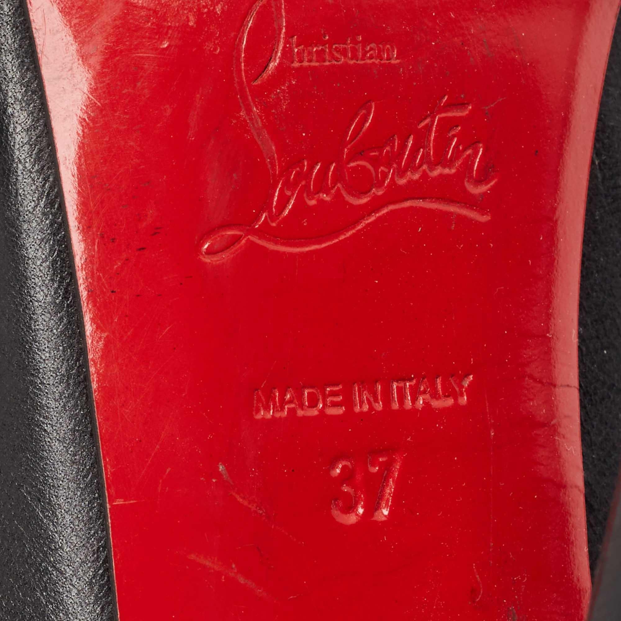 Christian Louboutin Black Leather Rolando Pumps Size 37 For Sale 4