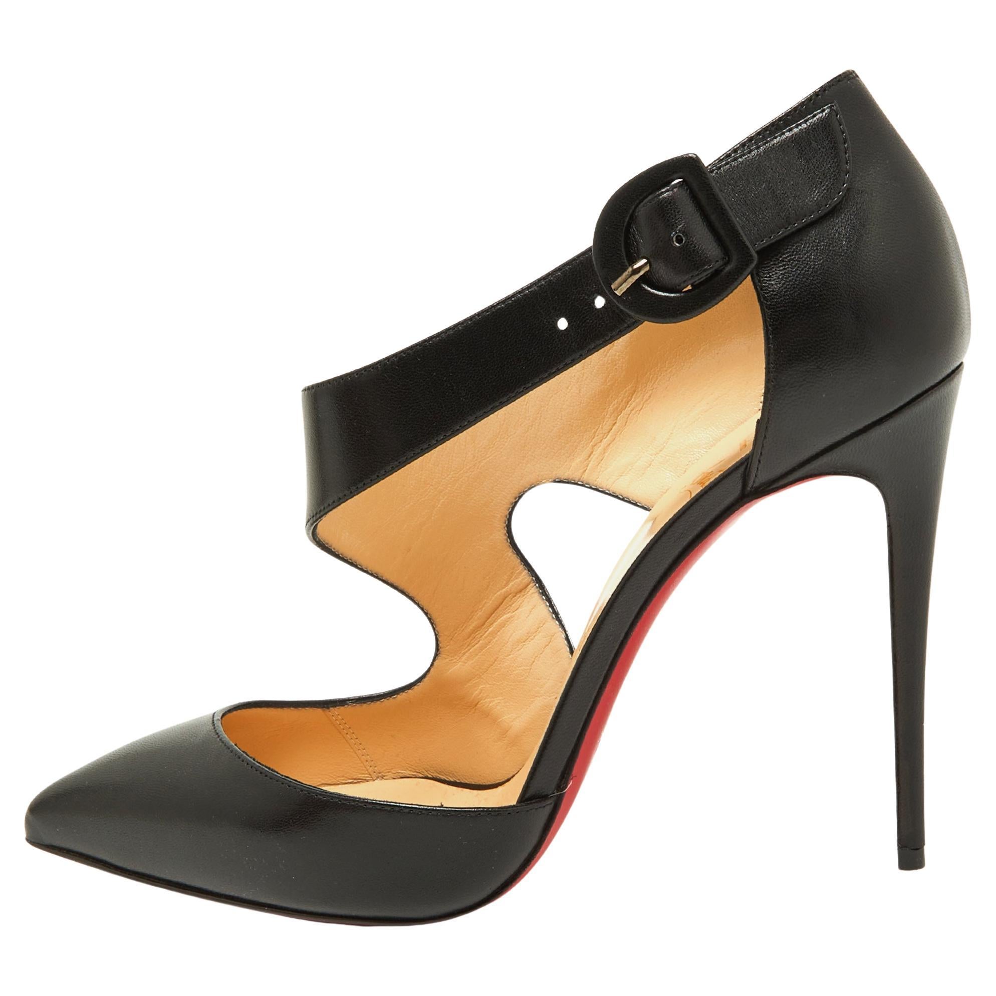 Christian Louboutin Black Leather Sharpeta Pointed-Toe Pumps Size 40.5 For Sale