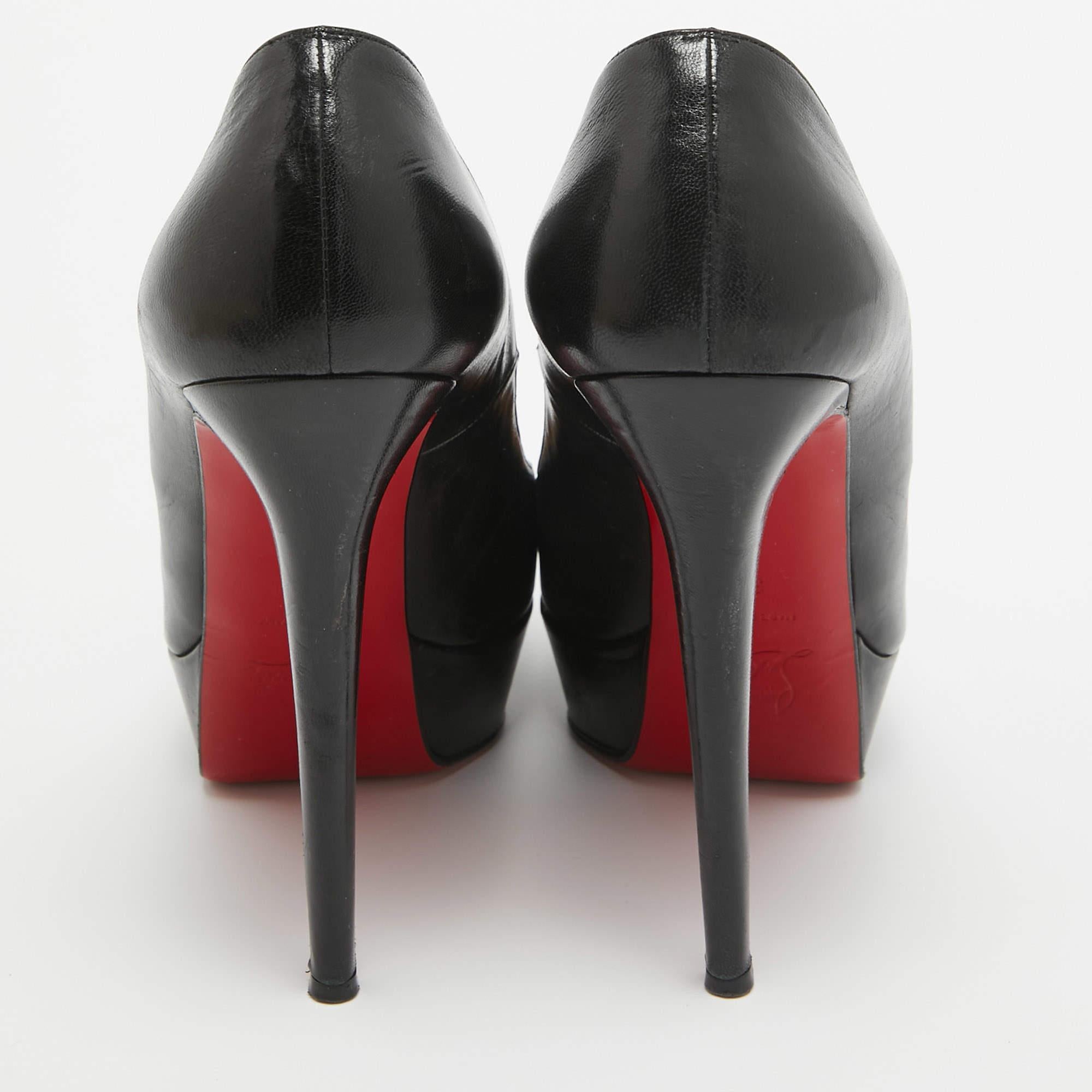 Christian Louboutin Black Leather Simple Pumps Size 39 For Sale 3