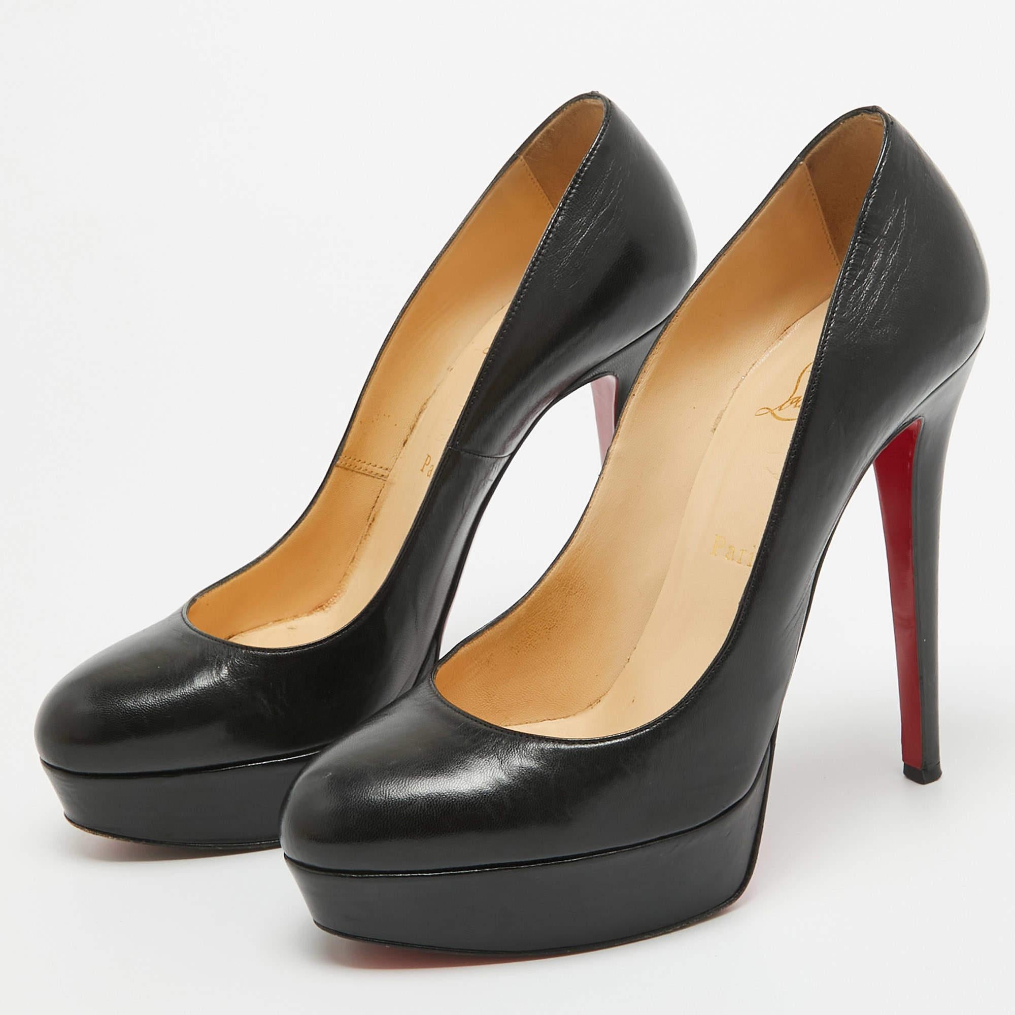 Christian Louboutin Black Leather Simple Pumps Size 39 For Sale 4