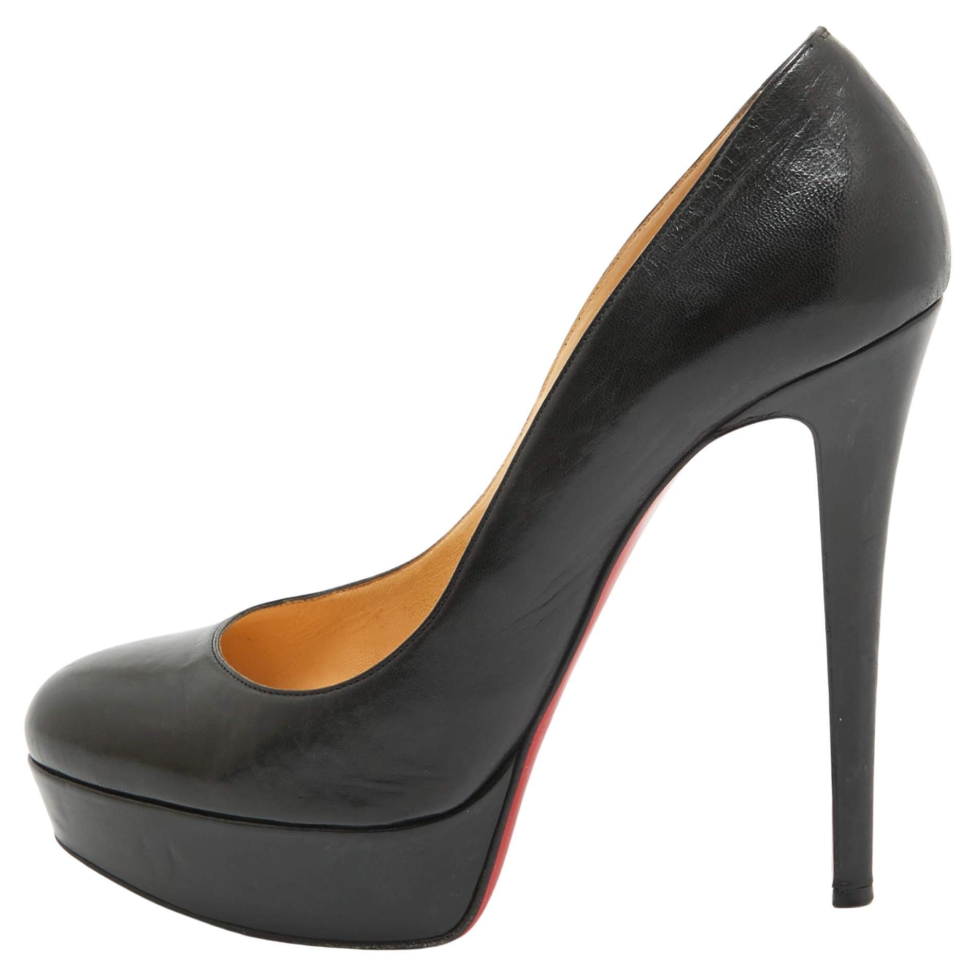 Christian Louboutin Black Leather Simple Pumps Size 39 For Sale