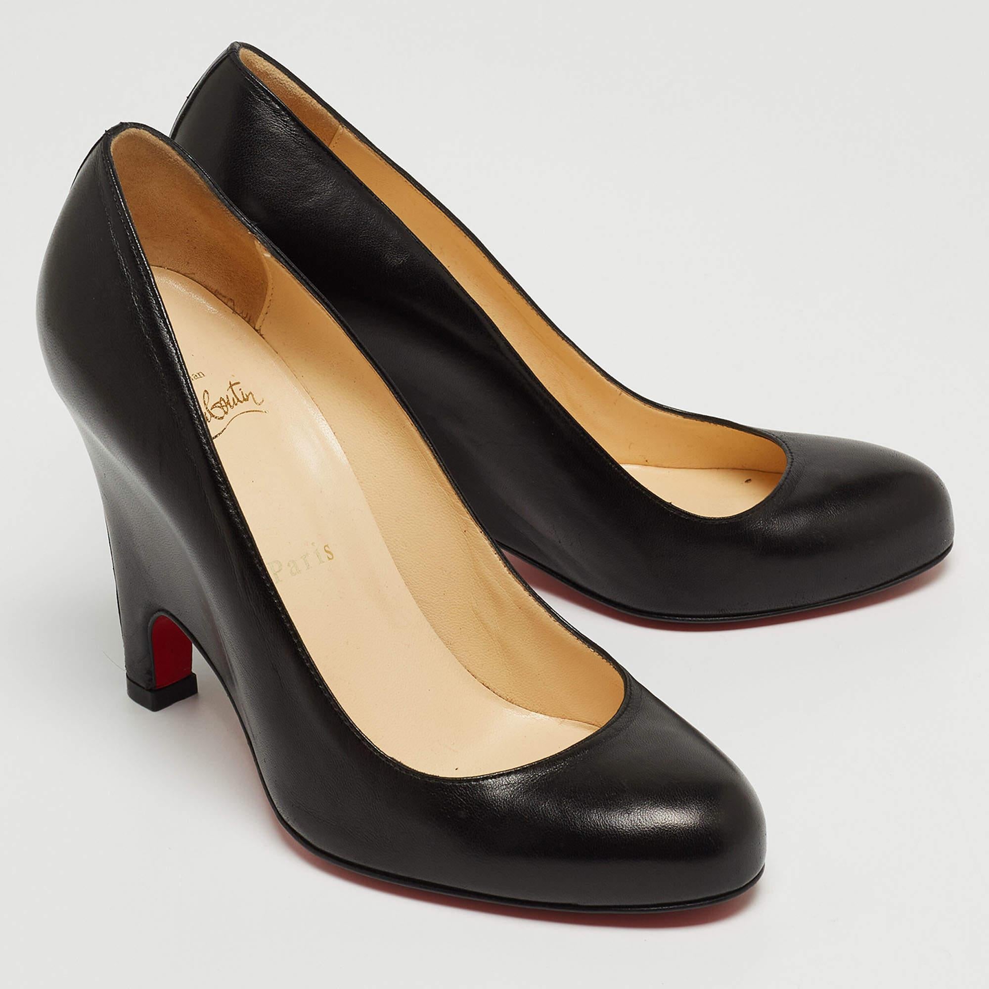 Christian Louboutin Black Leather Simple Wedge Pumps Size 38.5 For Sale 1