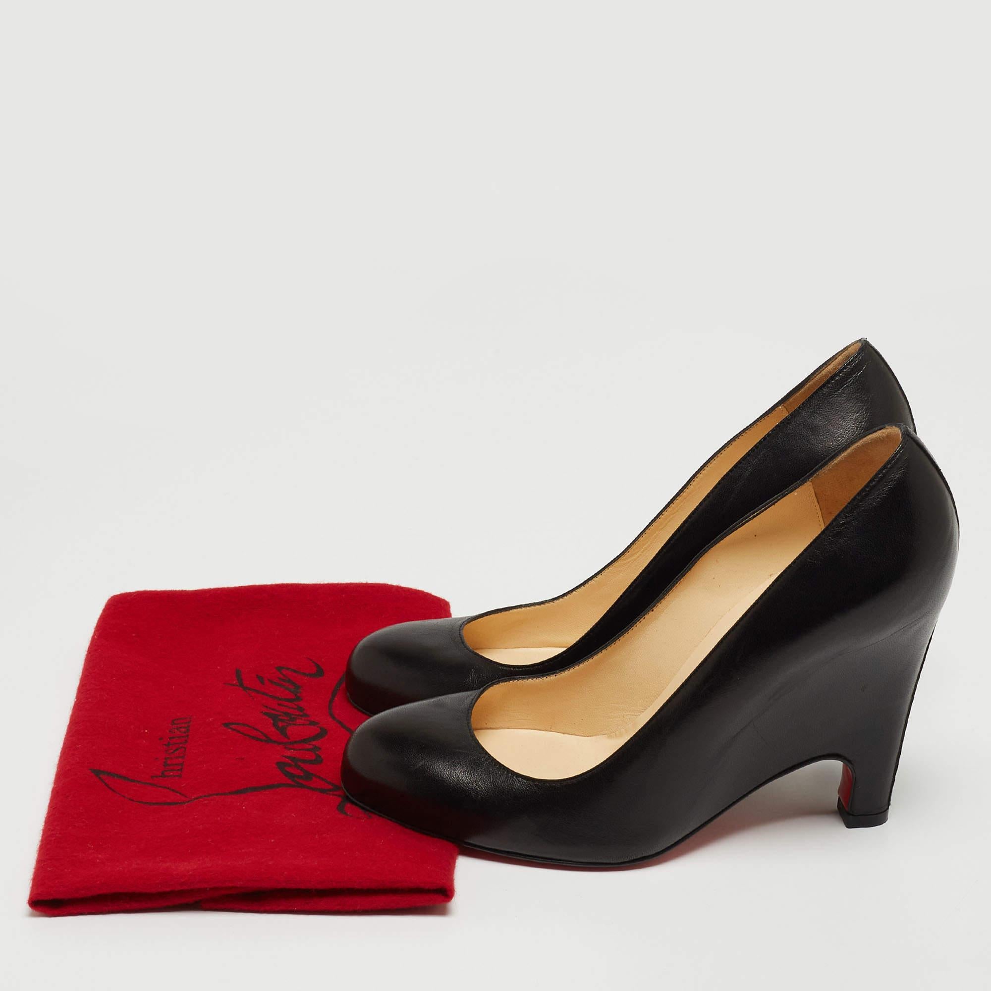 Christian Louboutin Black Leather Simple Wedge Pumps Size 38.5 For Sale 2