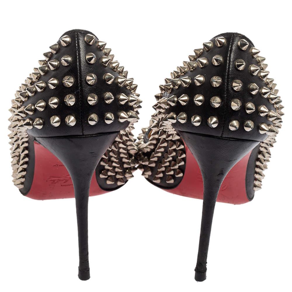 Women's Christian Louboutin Black Leather Spiked Fifi Pumps Size 39 For Sale