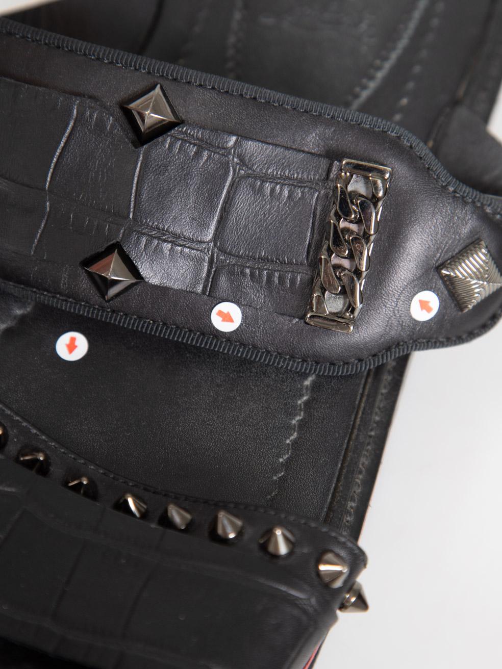 Christian Louboutin Black Leather Stud Sandals Size IT 41 en venta 4